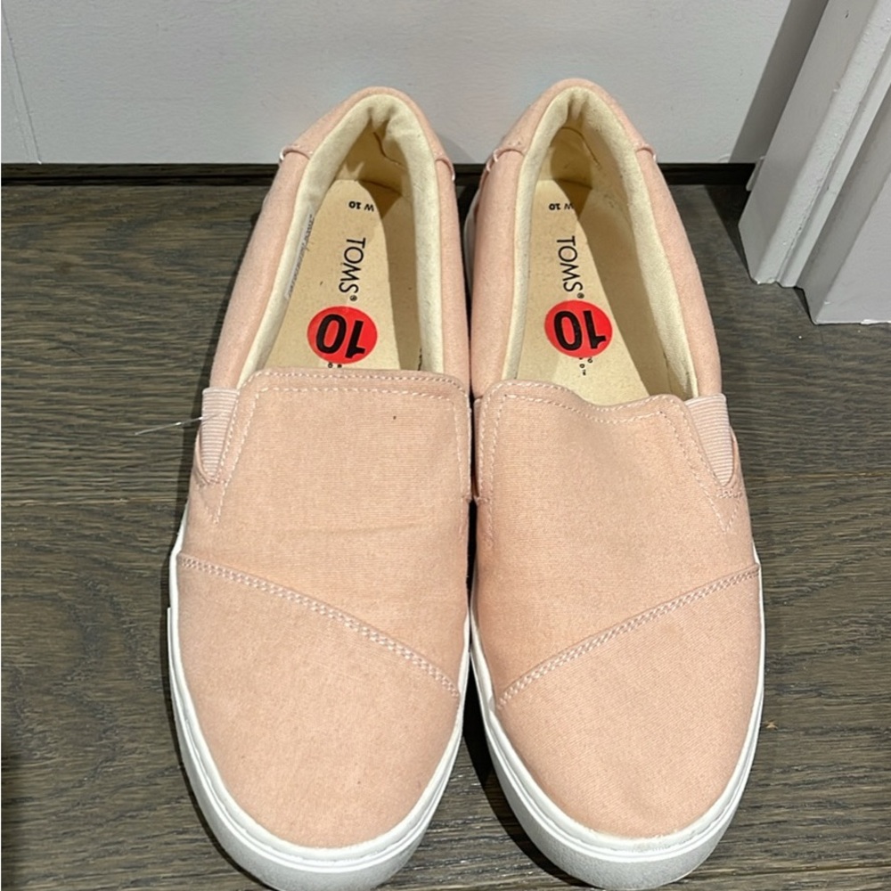 Toms slip on canvas shoe size 10